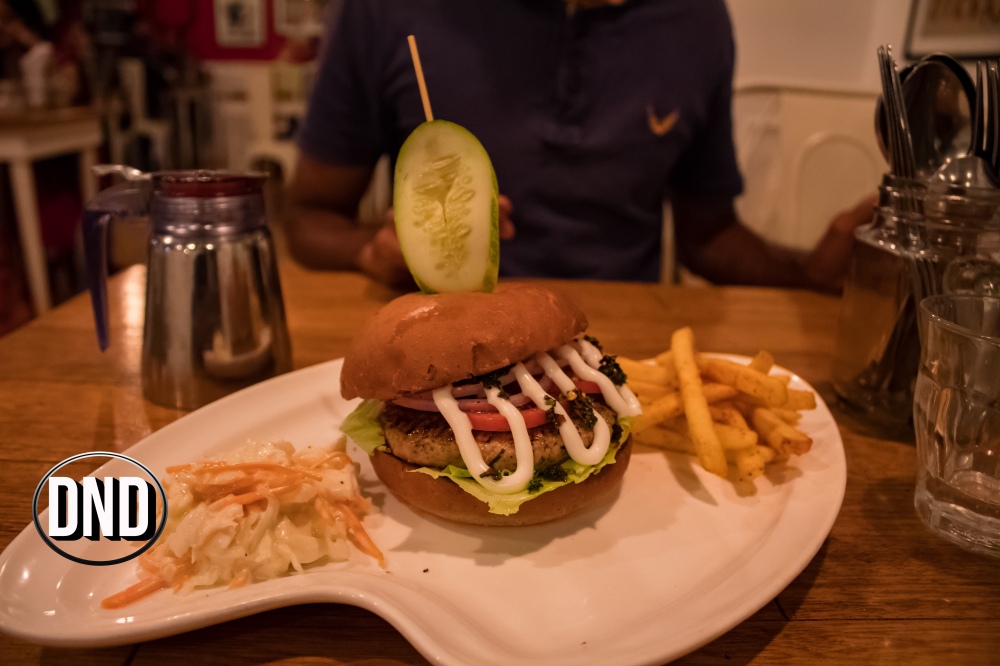 Chimi Churri Chicken burger at Diesel Cafe, Balmatta, Mangalore- What tempts my Palate