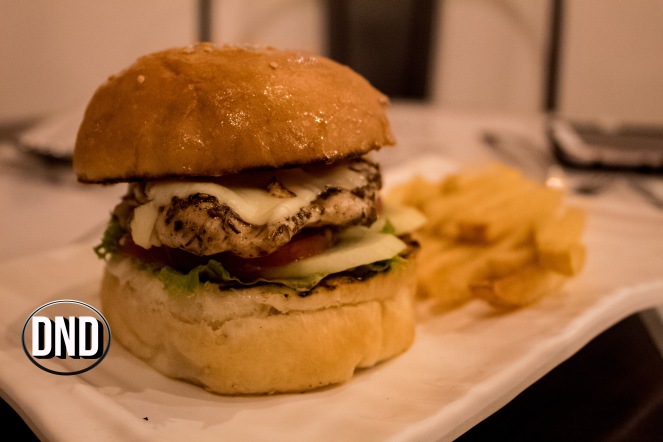 Chicken Steak Burger at brio cafe, St Aloysius College road, Mangalore- What tempts my Palate
